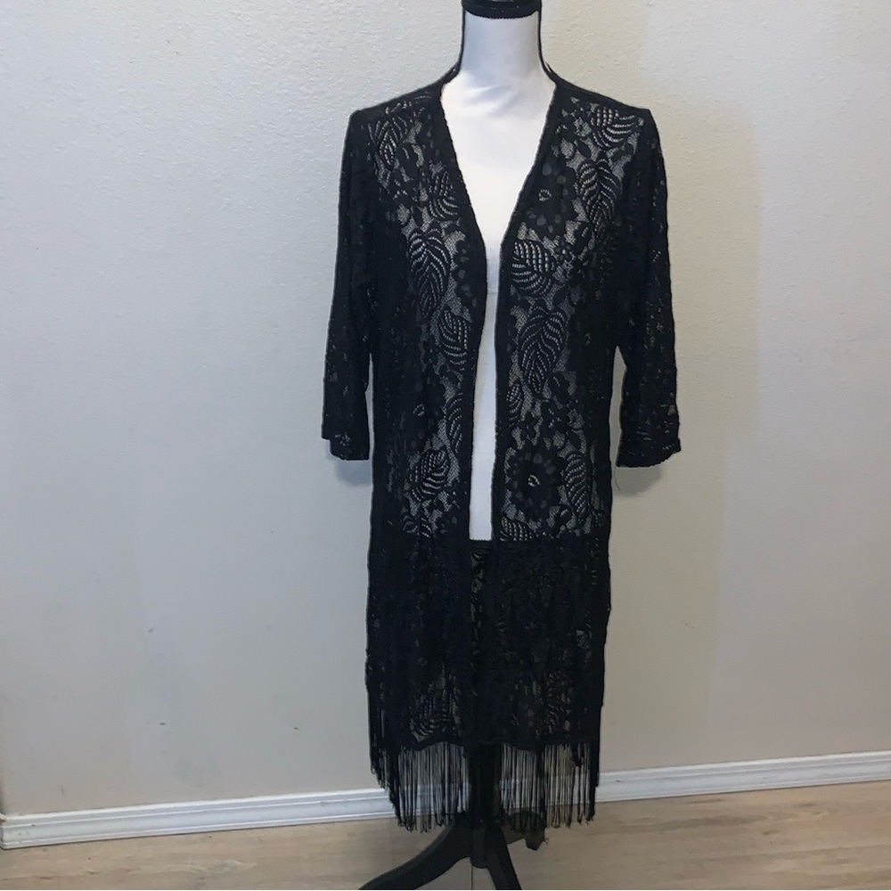 Emma & Posh 1X Black Floral Lace Fringe Trim Short Sleeve Cardigan Cover Up